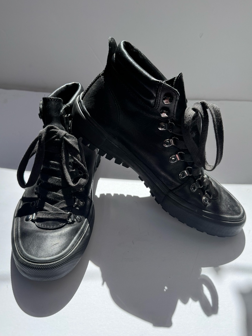 FRYE Ryan Lug Hiker Mens High-Top Leather Lace-Up Boots- Size 8.5, Like New